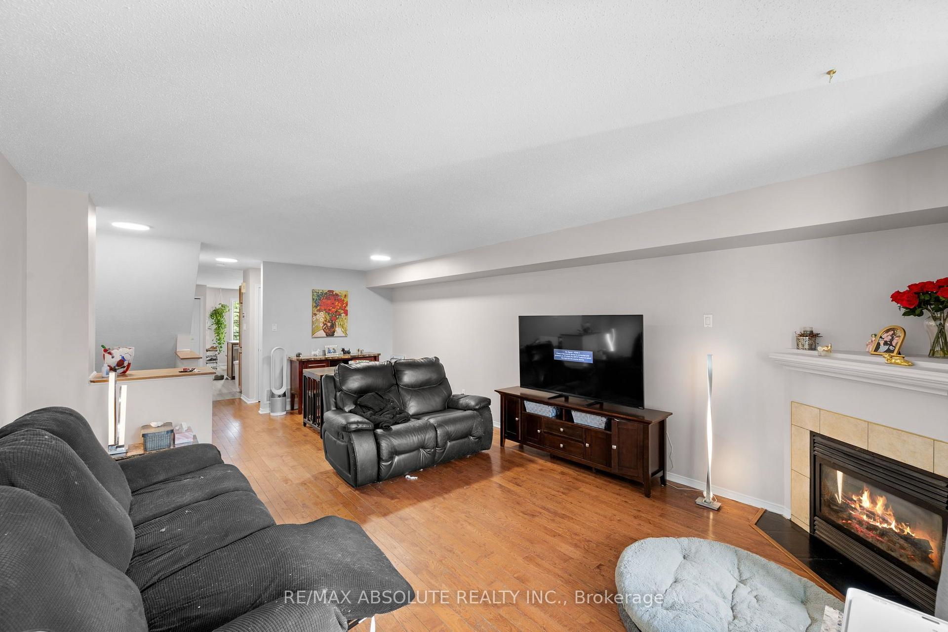 Photo 15 of Unit 2, 908 Longfields Drive, Ottawa, Barrhaven - Longfields — HOMEH