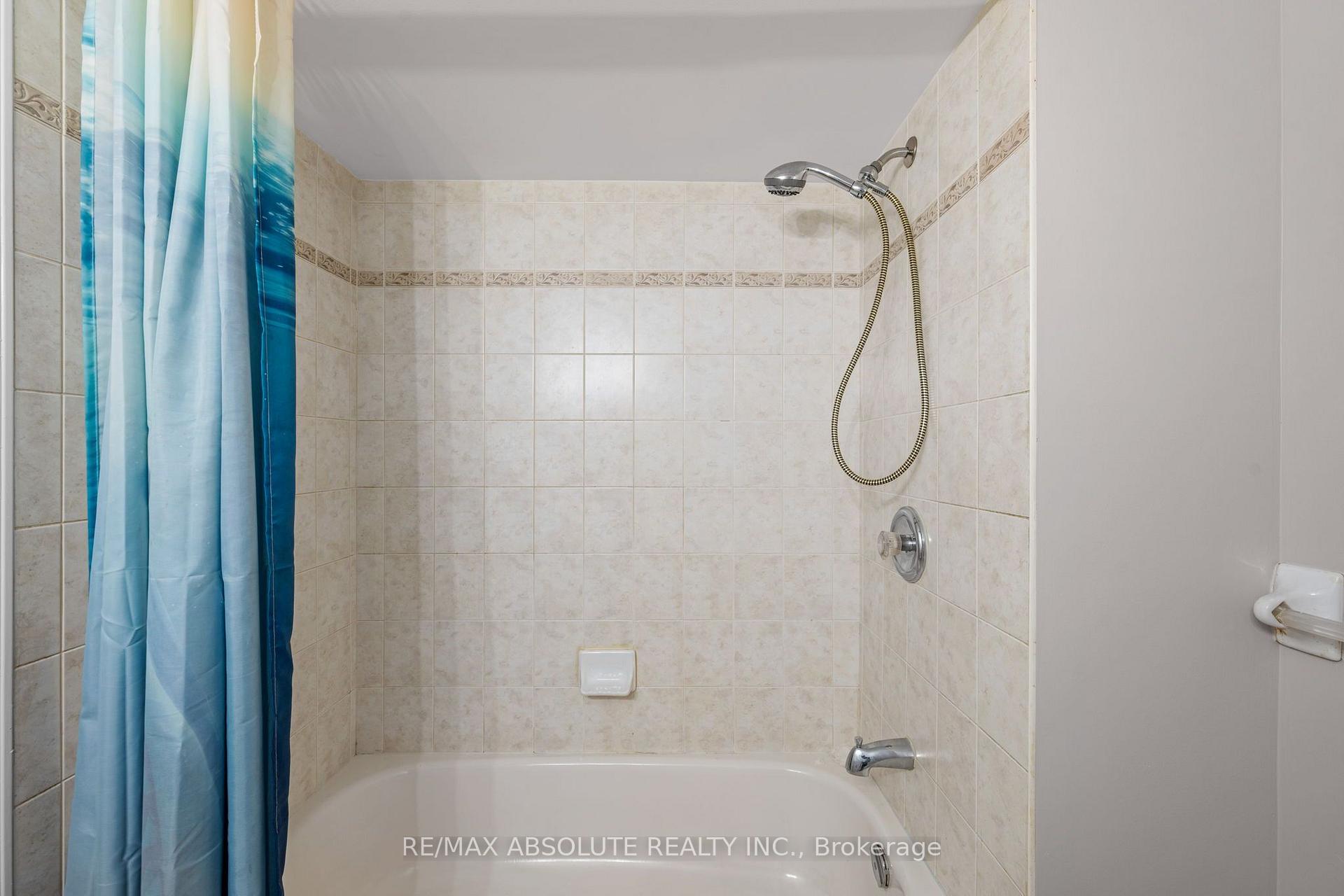 Photo 23 of Unit 2, 908 Longfields Drive, Ottawa, Barrhaven - Longfields — HOMEH