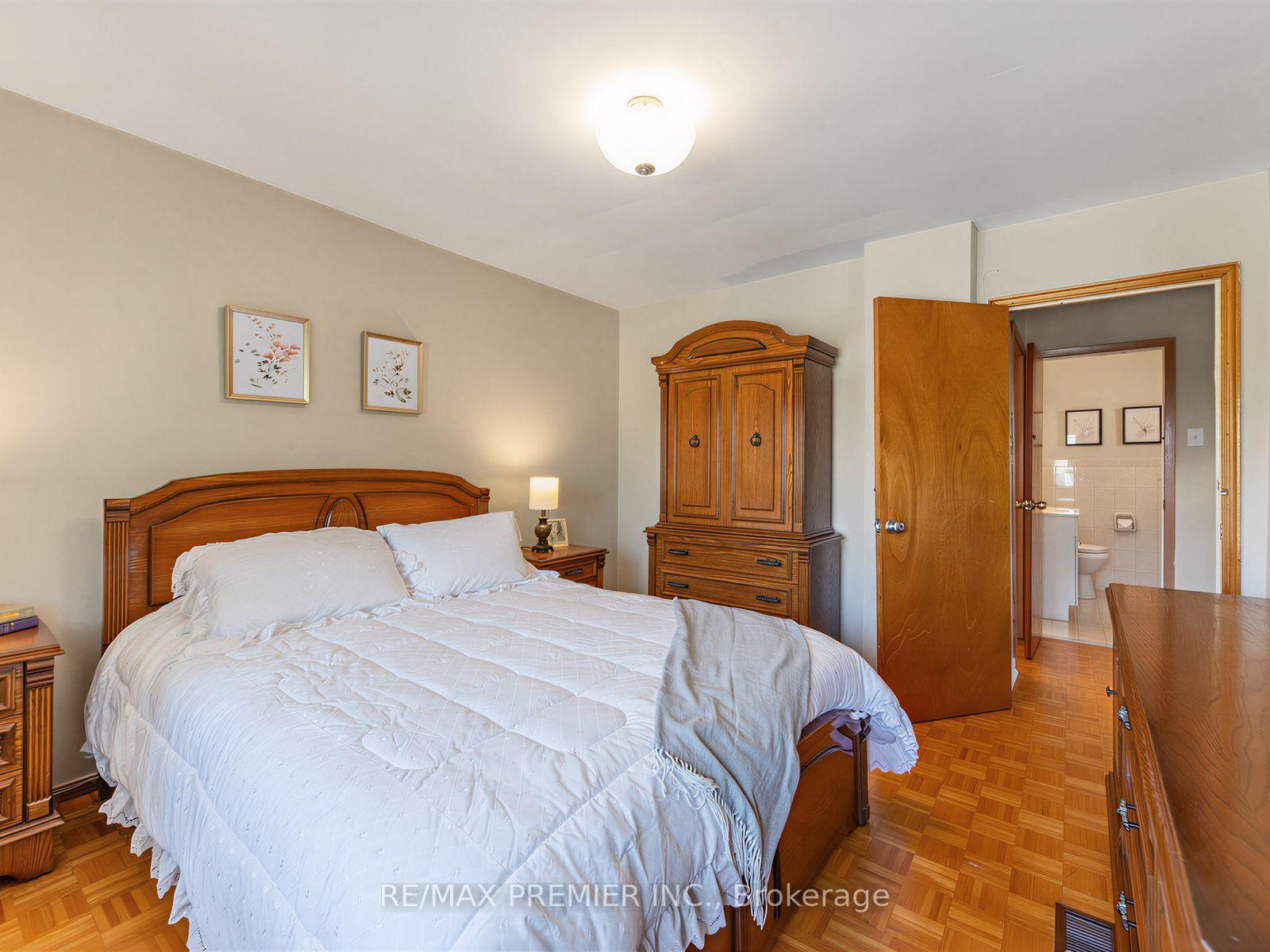 Photo 18 of 155 Ascot Avenue, Toronto, Corso Italia-Davenport — HOMEH