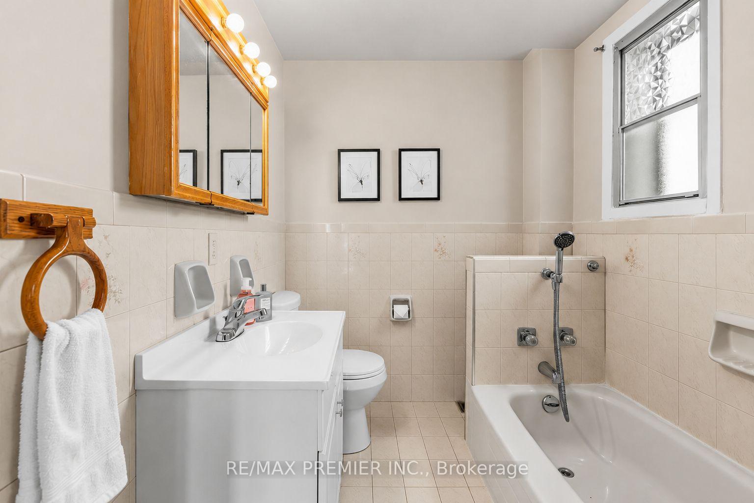 Photo 19 of 155 Ascot Avenue, Toronto, Corso Italia-Davenport — HOMEH