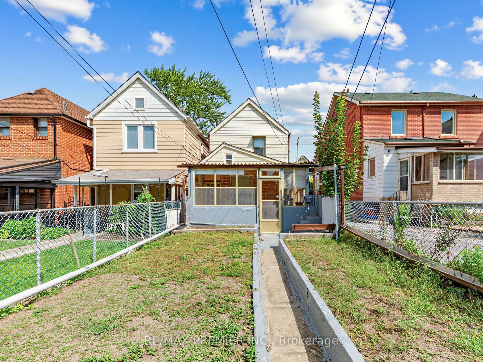 Photo 27 of 155 Ascot Avenue, Toronto, Corso Italia-Davenport — HOMEH