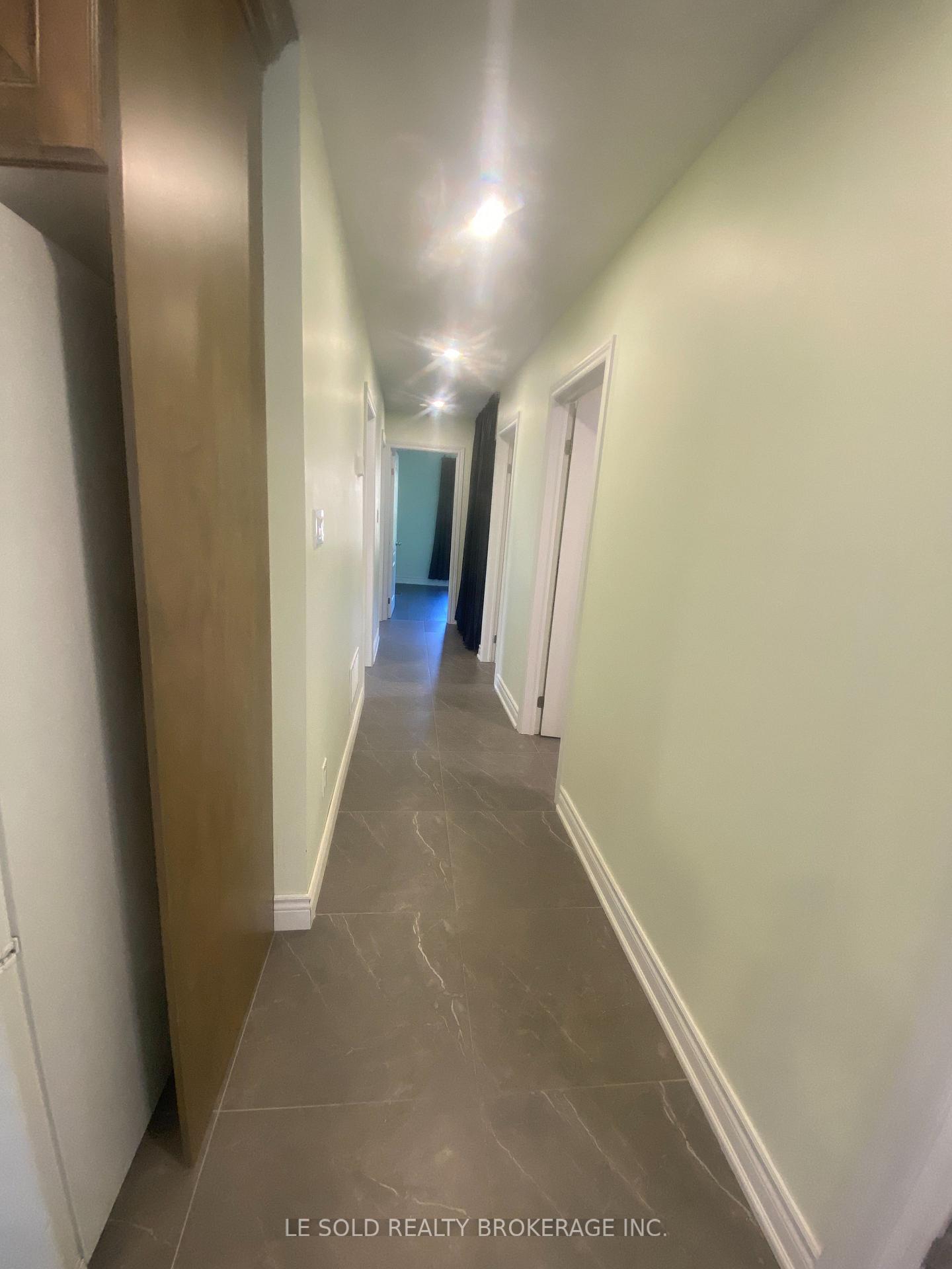 Photo 39 of Unit Upper, 2 Chipwood Crescent, North York, Pleasant View — HOMEH