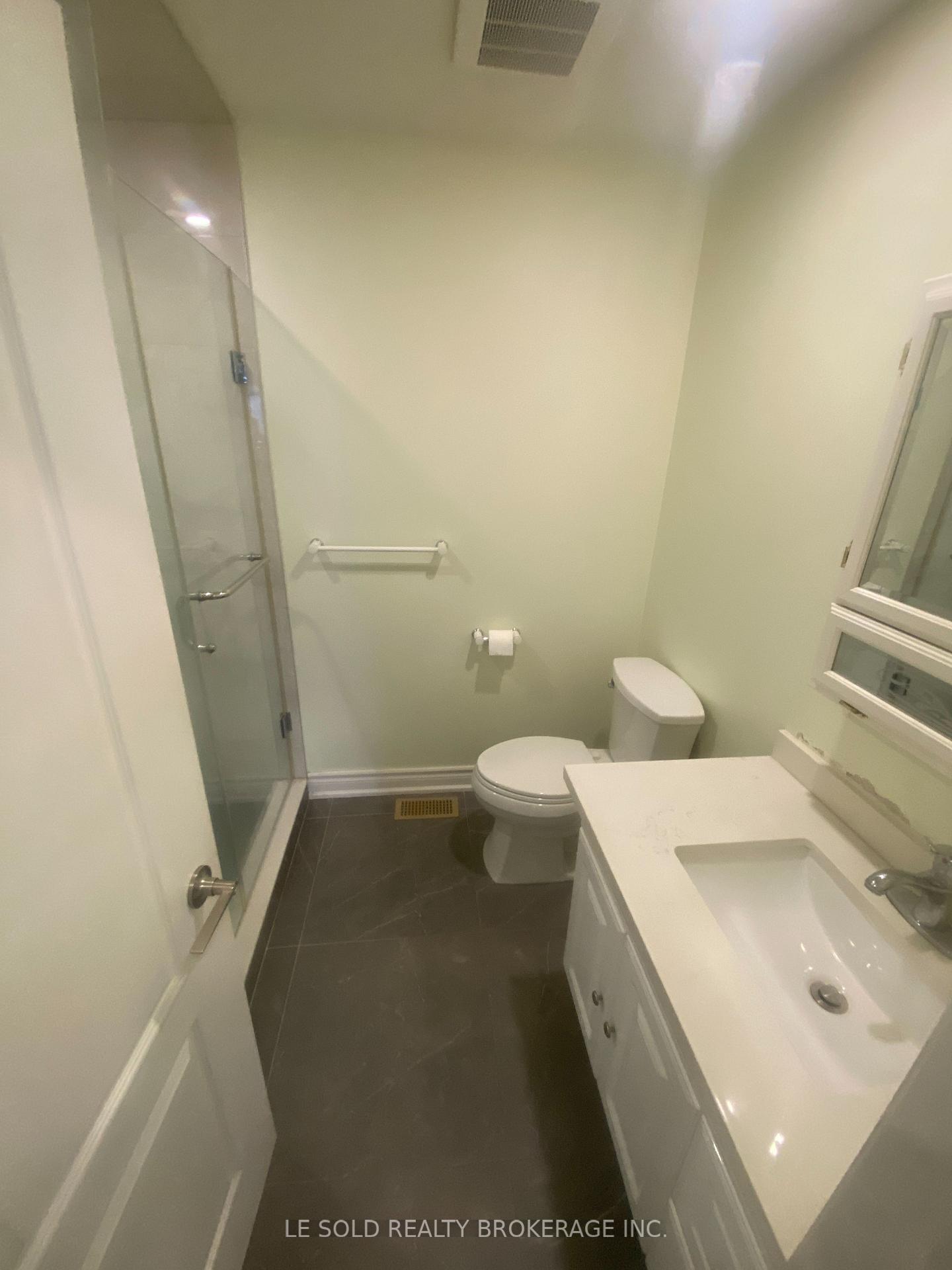 Photo 59 of Unit Upper, 2 Chipwood Crescent, North York, Pleasant View — HOMEH