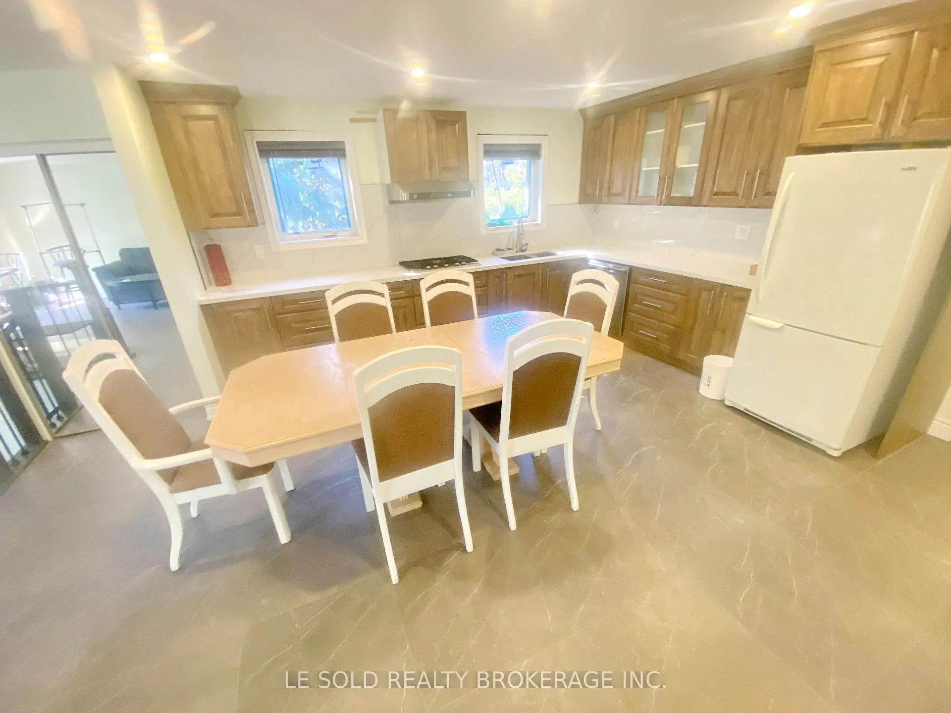 Photo 33 of Unit Upper, 2 Chipwood Crescent, North York, Pleasant View — HOMEH
