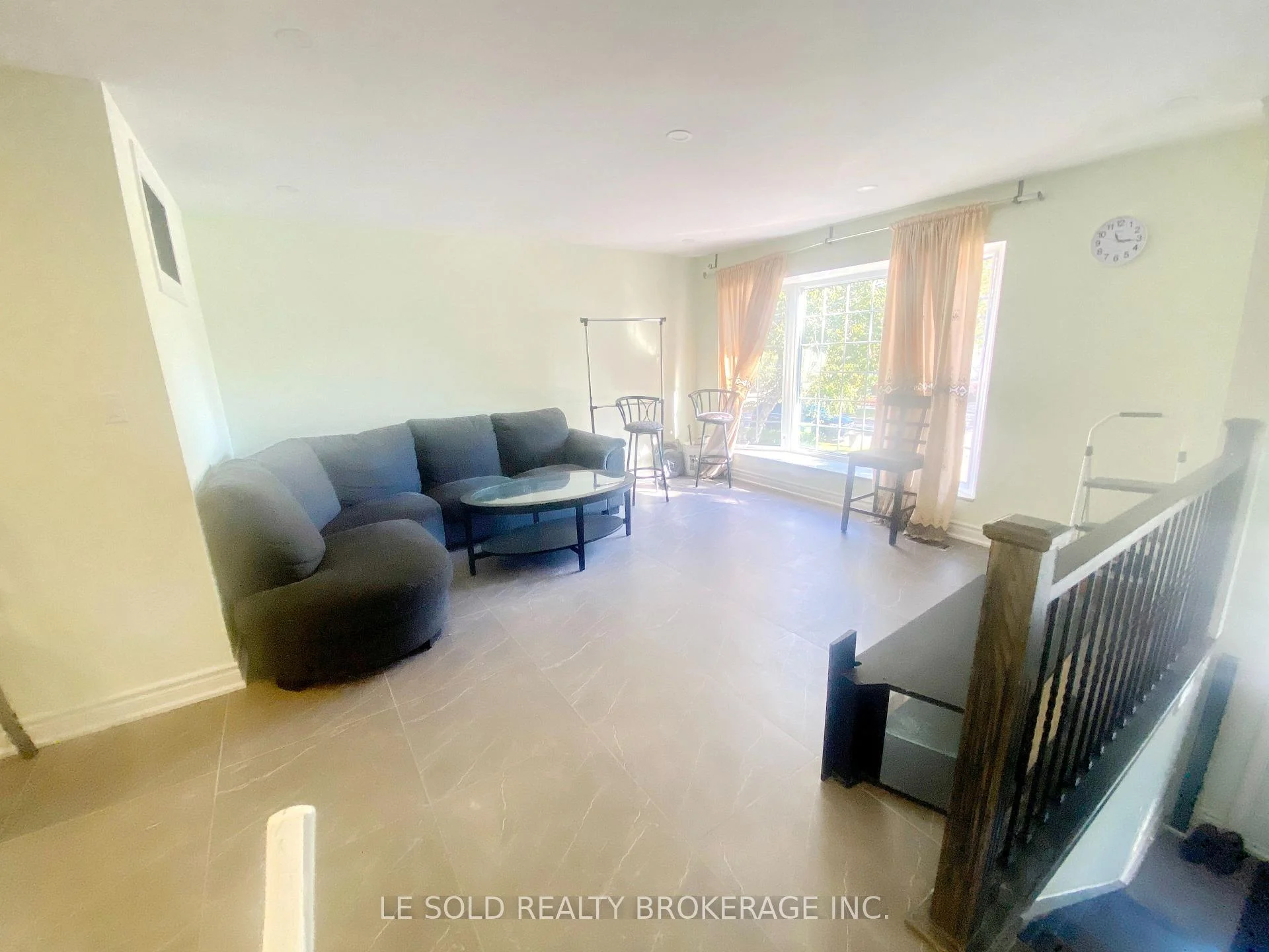 Photo 38 of Unit Upper, 2 Chipwood Crescent, North York, Pleasant View — HOMEH