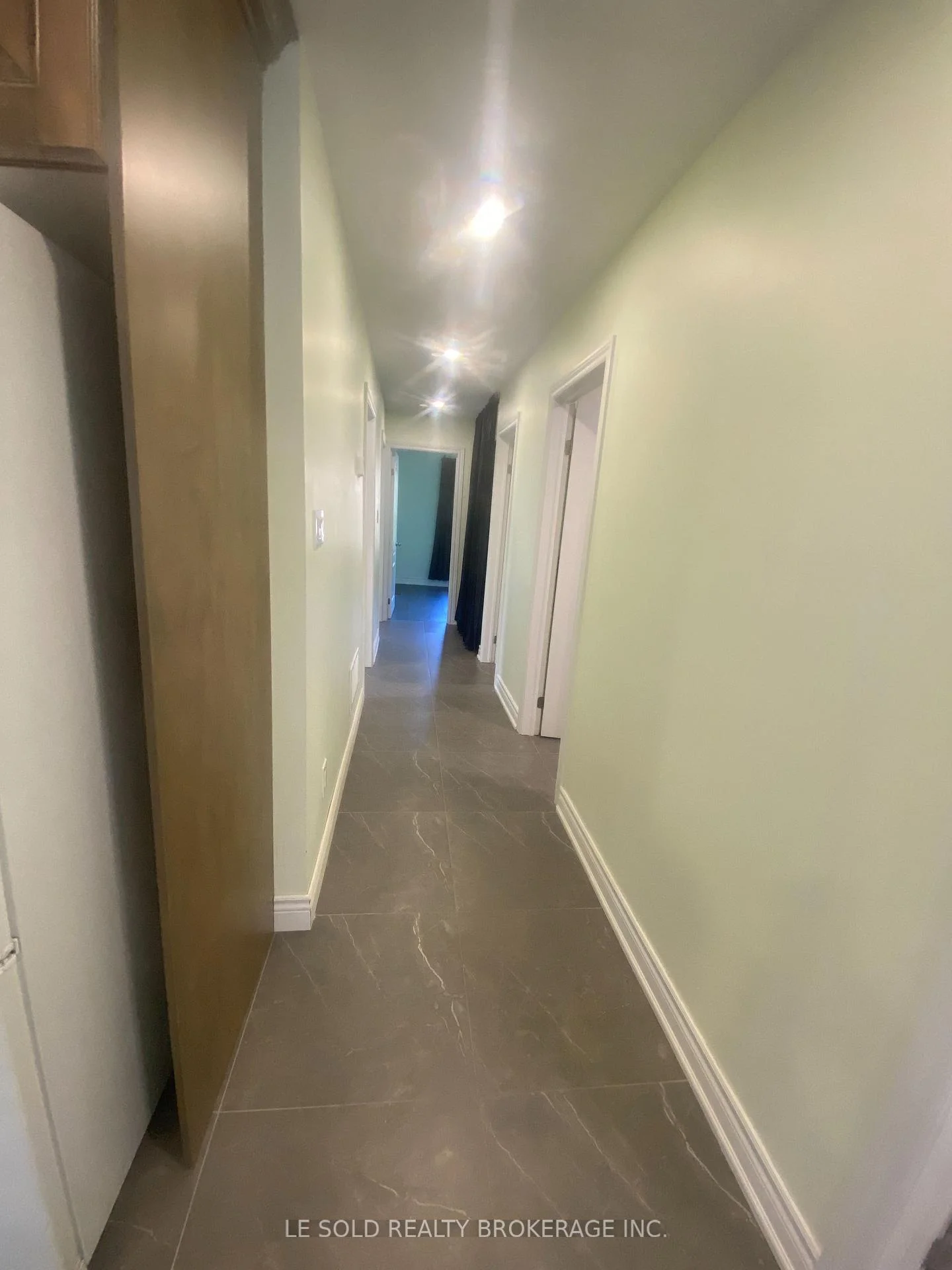 Photo 42 of Unit Upper, 2 Chipwood Crescent, North York, Pleasant View — HOMEH