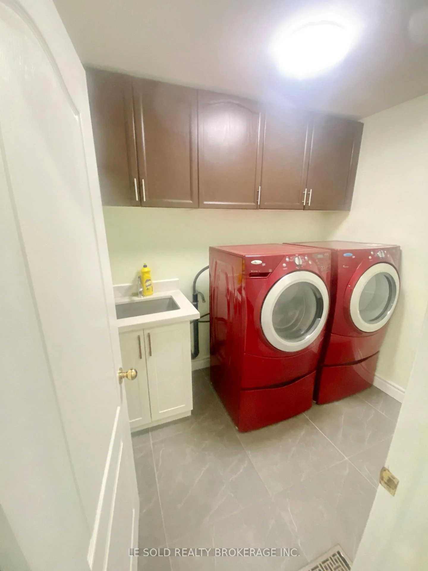 Photo 53 of Unit Upper, 2 Chipwood Crescent, North York, Pleasant View — HOMEH