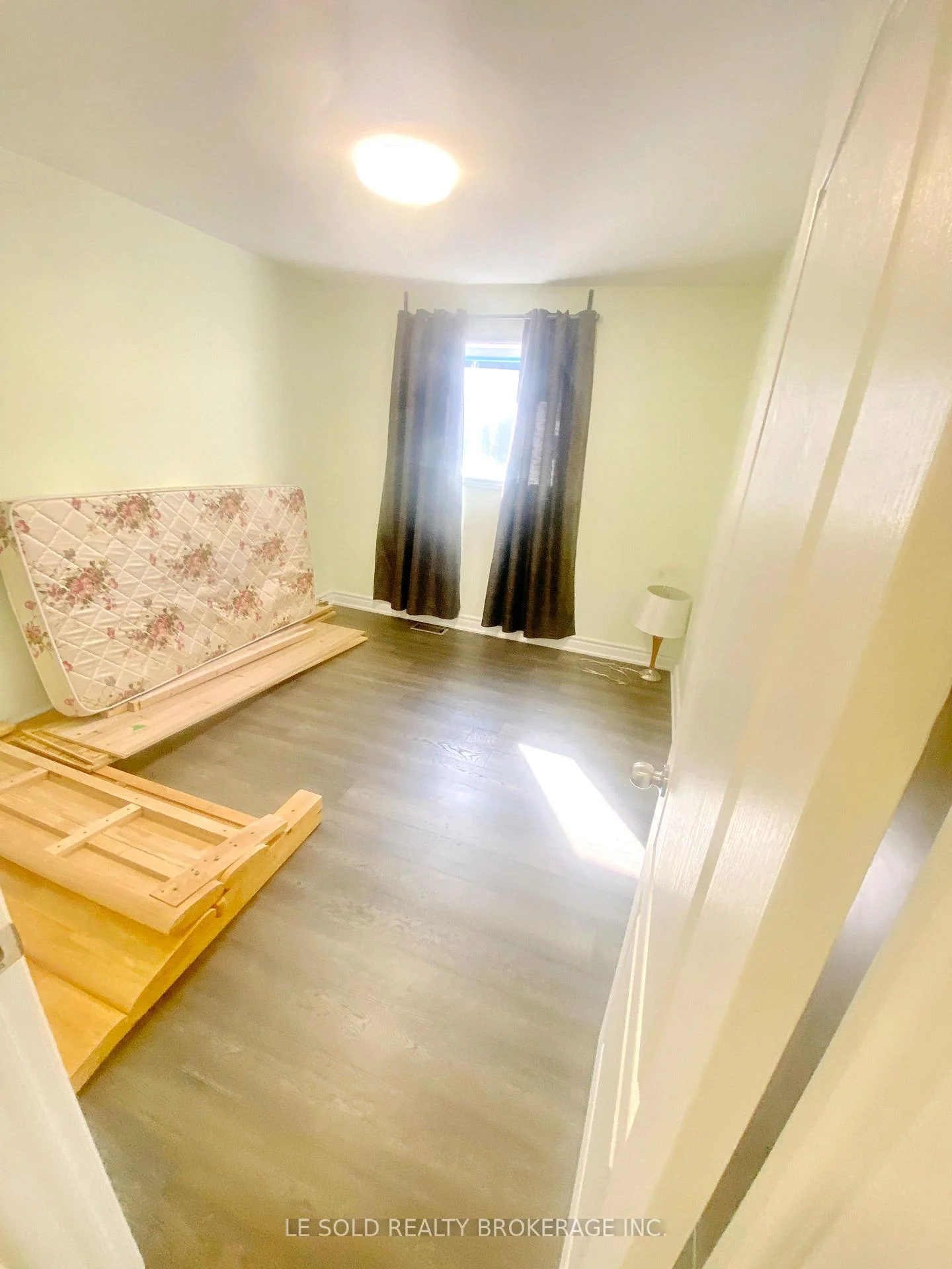 Photo 58 of Unit Upper, 2 Chipwood Crescent, North York, Pleasant View — HOMEH