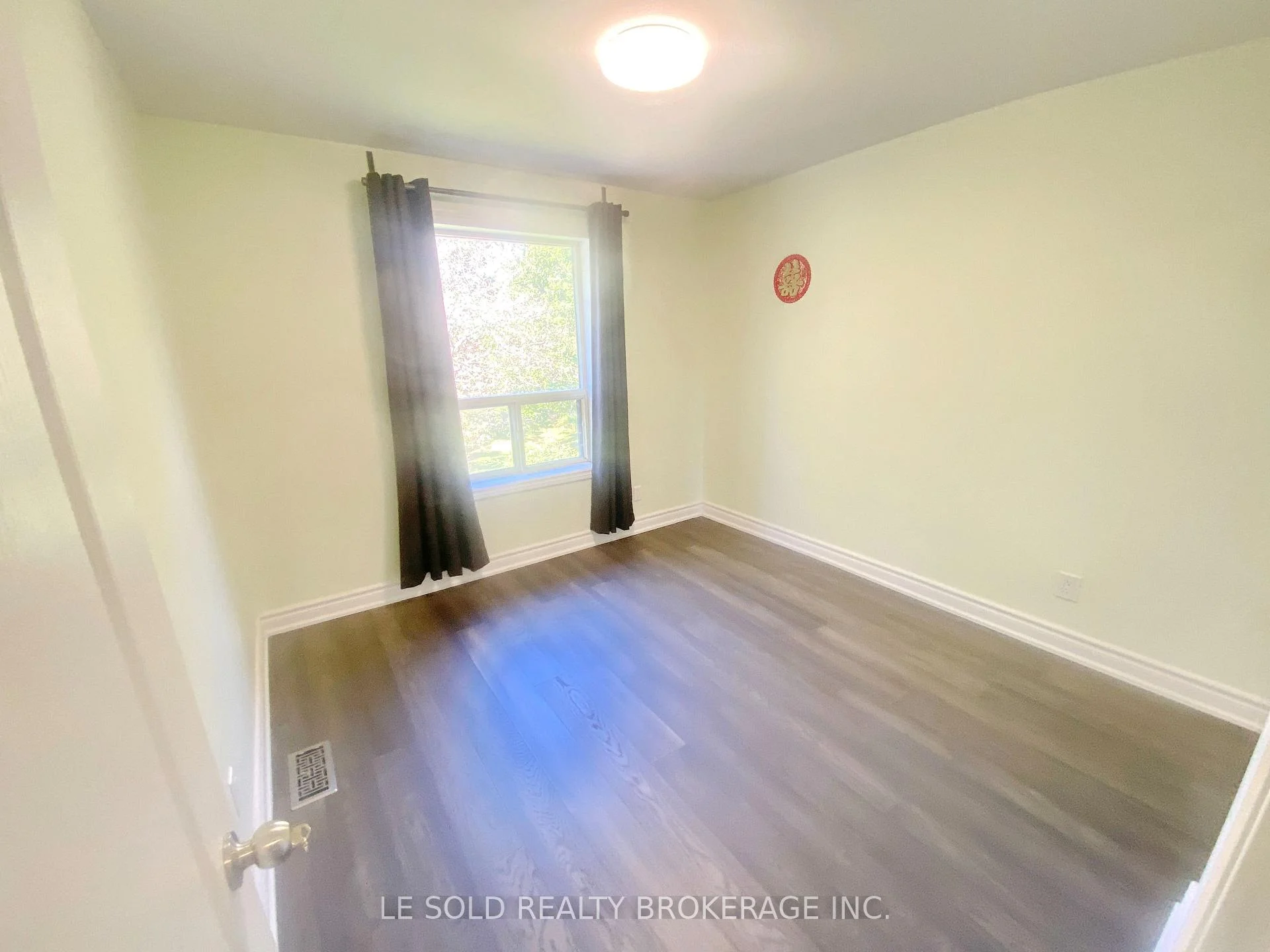 Photo 68 of Unit Upper, 2 Chipwood Crescent, North York, Pleasant View — HOMEH