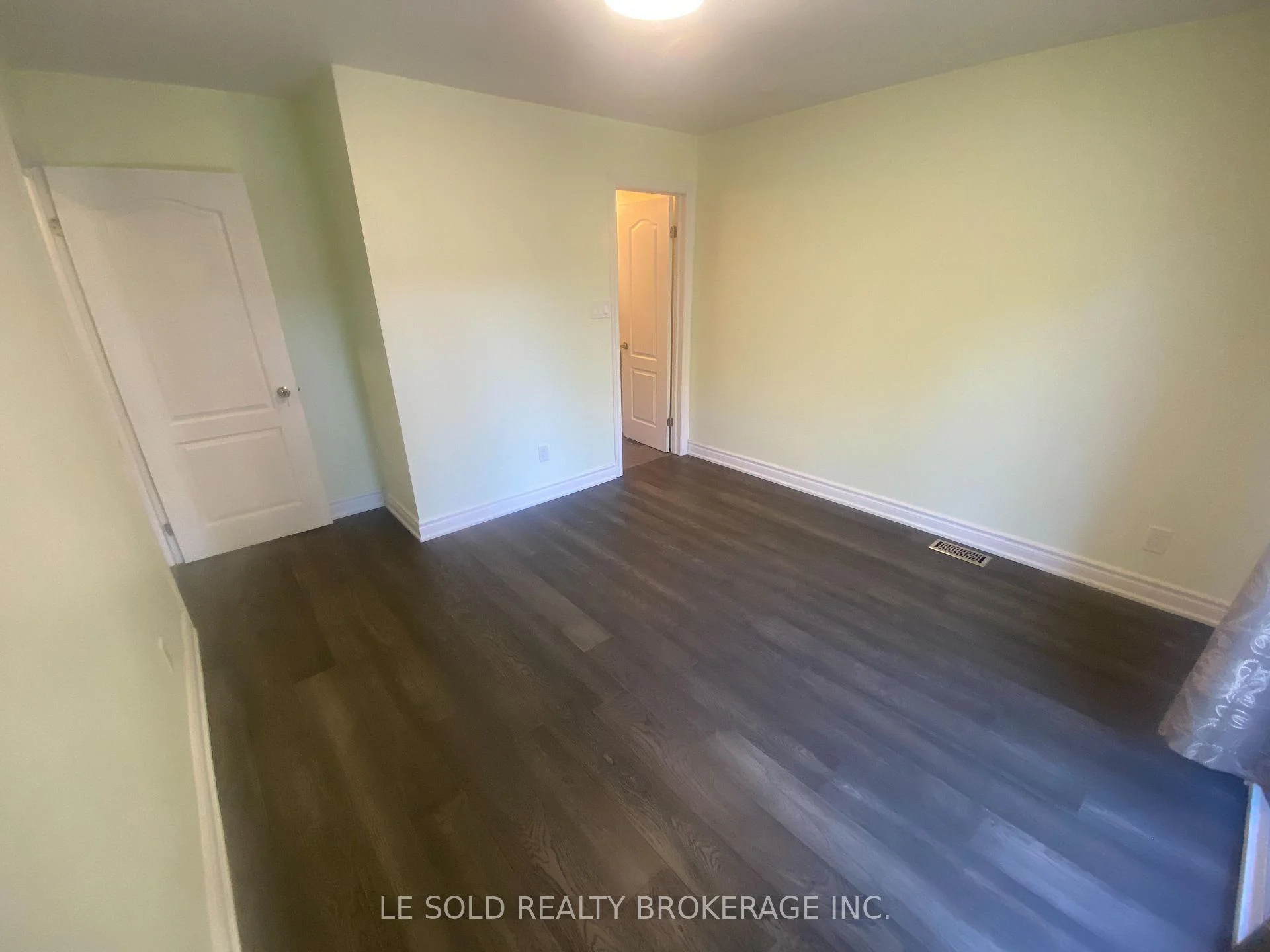 Photo 76 of Unit Upper, 2 Chipwood Crescent, North York, Pleasant View — HOMEH