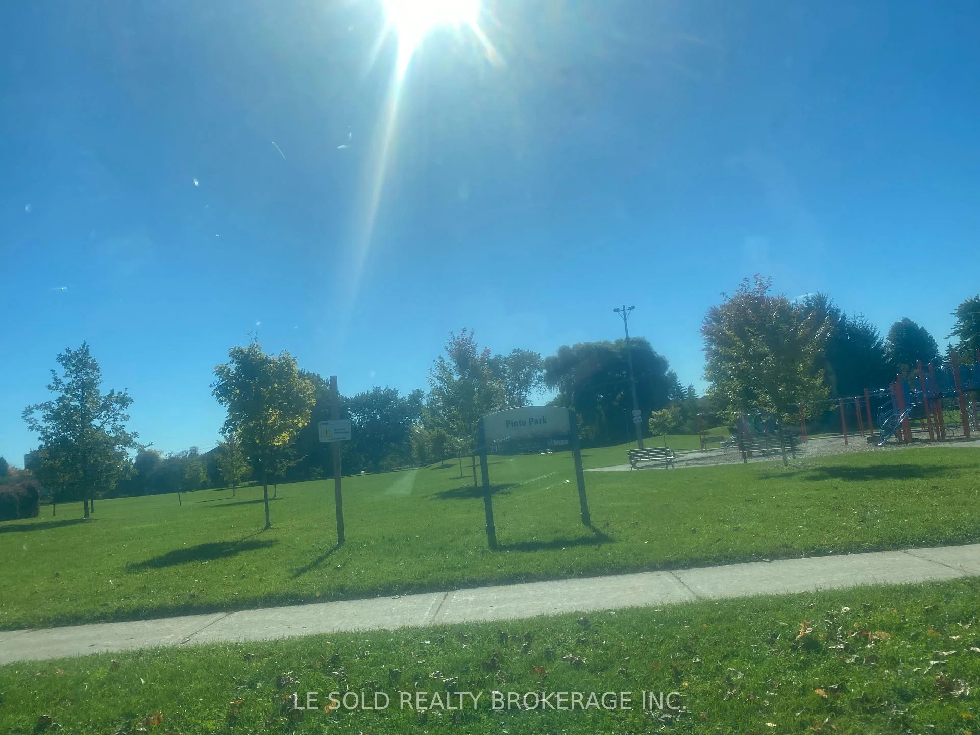 Photo 90 of Unit Upper, 2 Chipwood Crescent, North York, Pleasant View — HOMEH