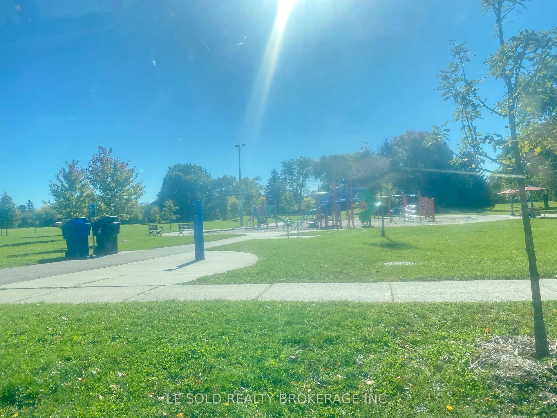 Photo 98 of Unit Upper, 2 Chipwood Crescent, North York, Pleasant View — HOMEH