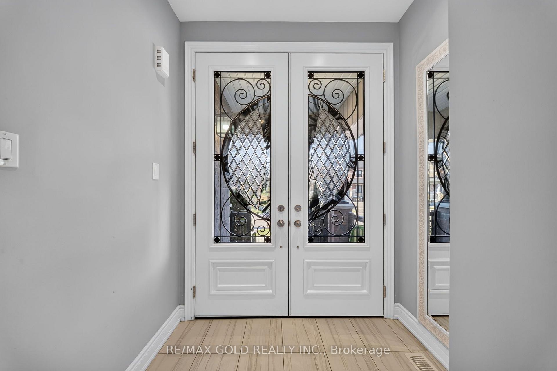 Photo 5 of 236 Eighth Avenue, New Tecumseth, Alliston — HOMEH