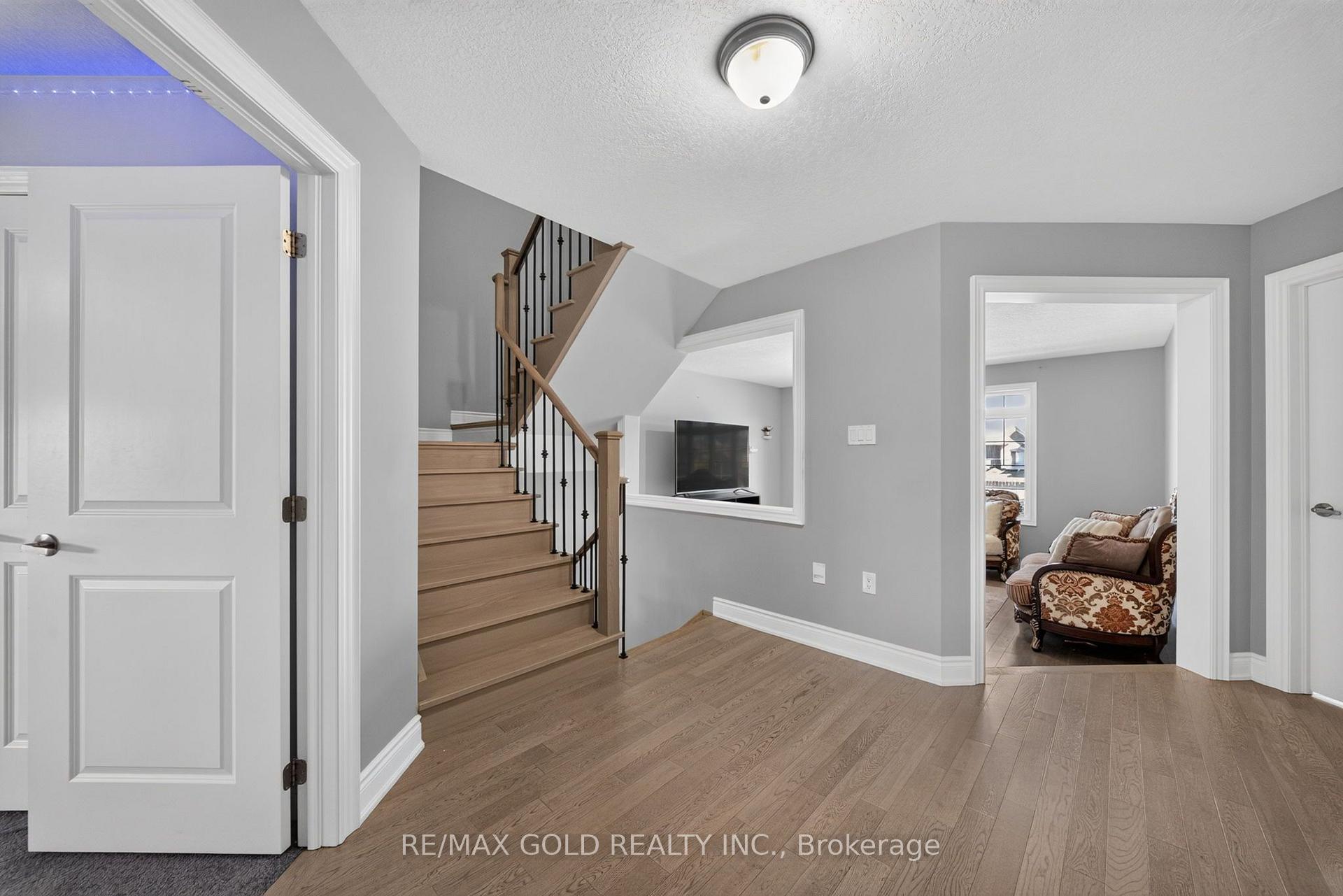 Photo 20 of 236 Eighth Avenue, New Tecumseth, Alliston — HOMEH