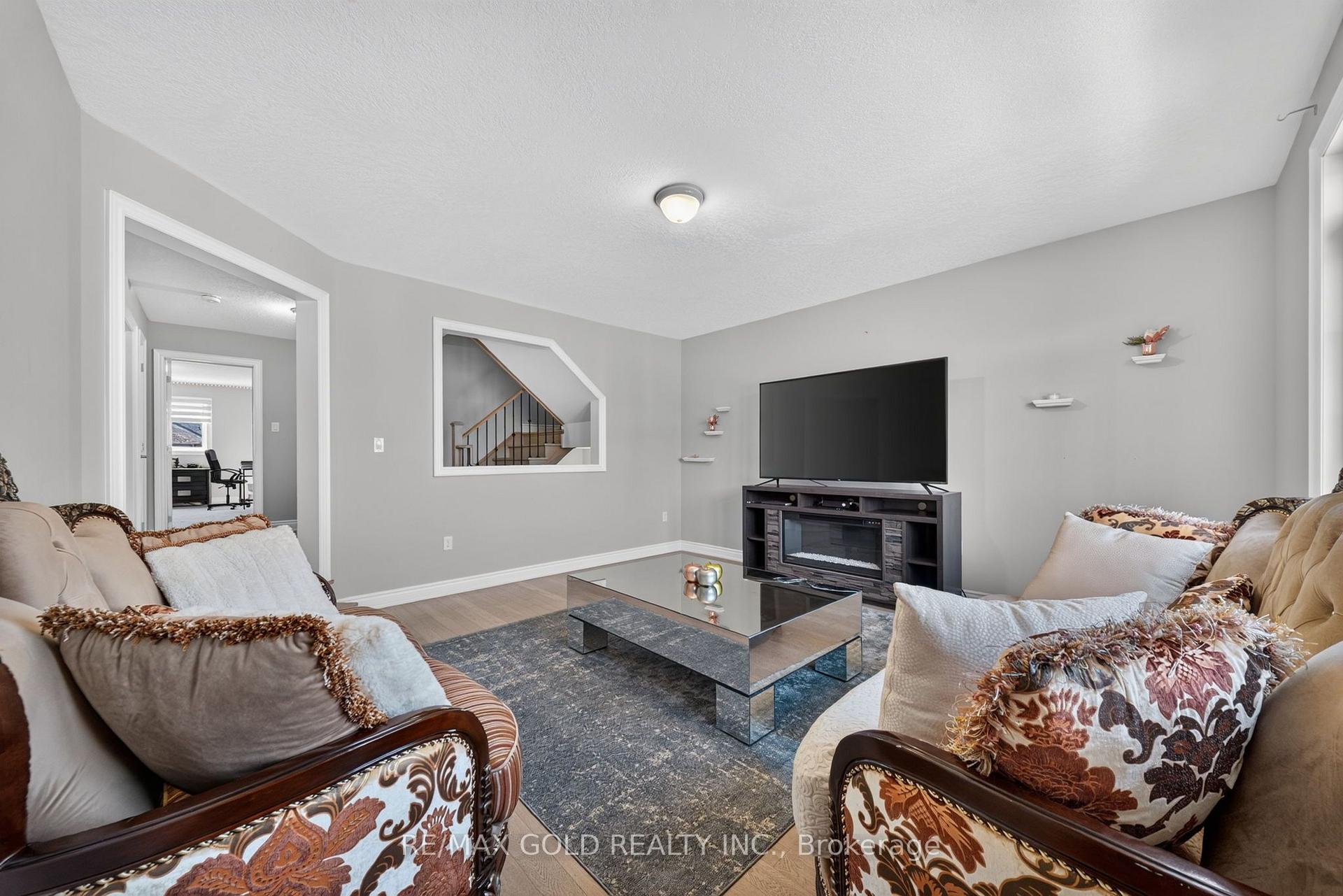Photo 23 of 236 Eighth Avenue, New Tecumseth, Alliston — HOMEH