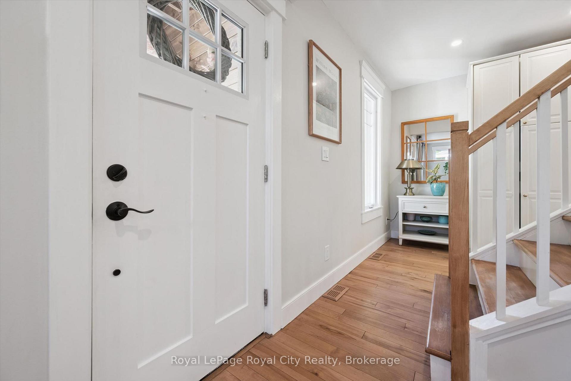 Photo 4 of 31 James Street W, Guelph, Dovercliffe Park/Old University — HOMEH