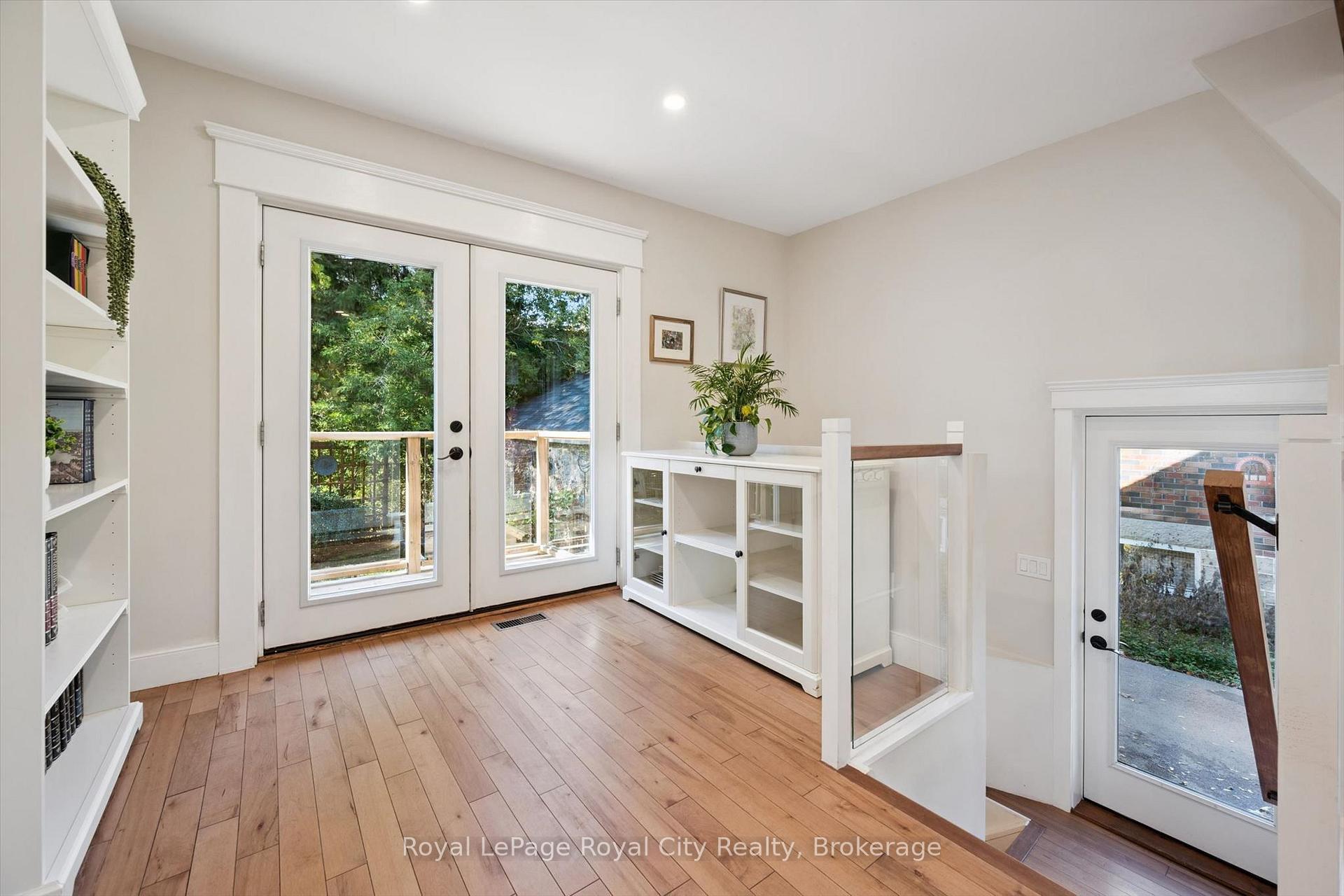 Photo 16 of 31 James Street W, Guelph, Dovercliffe Park/Old University — HOMEH