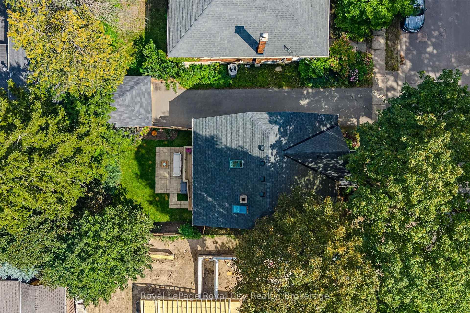 Photo 38 of 31 James Street W, Guelph, Dovercliffe Park/Old University — HOMEH