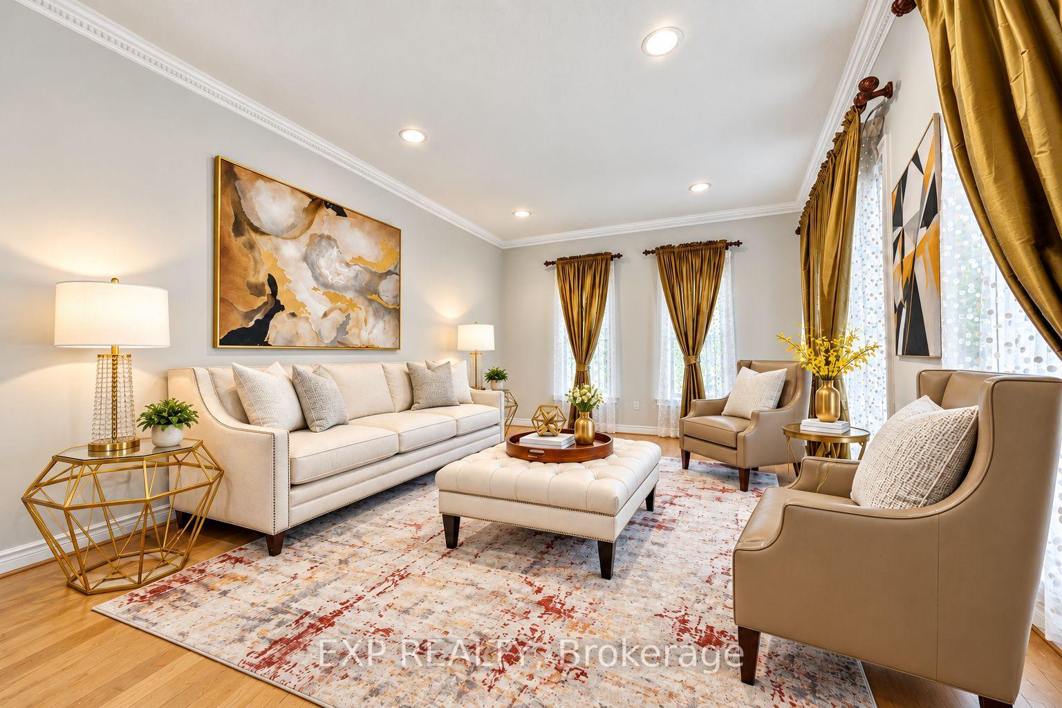 Photo 7 of 2 Shallmar Gardens, Richmond Hill, Bayview Hill — HOMEH