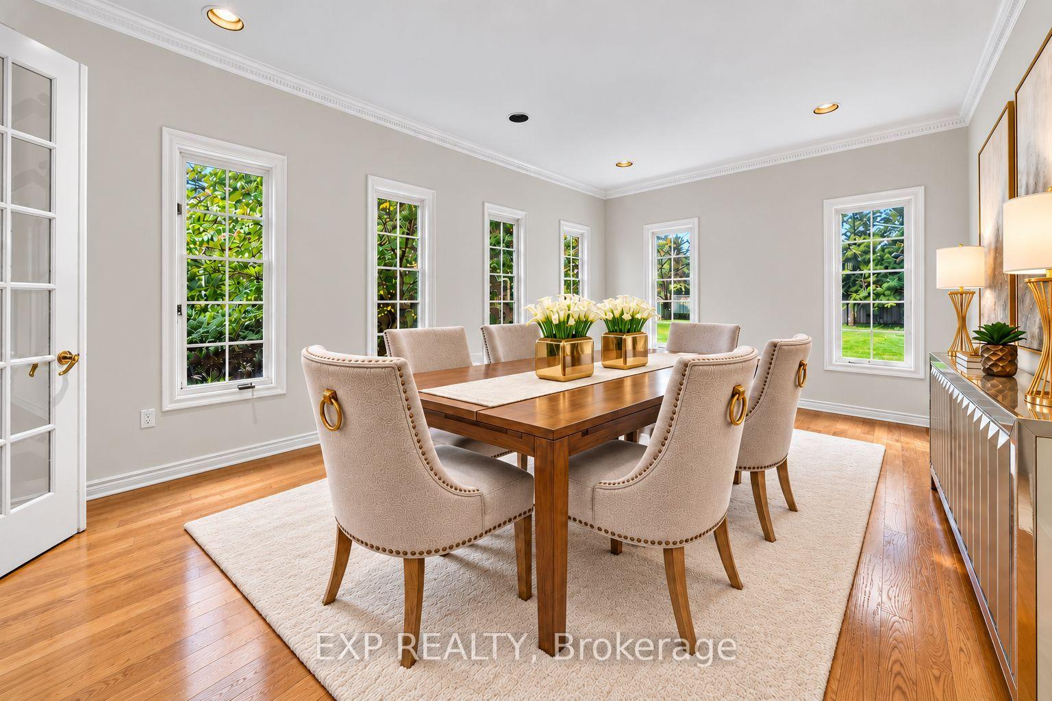 Photo 10 of 2 Shallmar Gardens, Richmond Hill, Bayview Hill — HOMEH