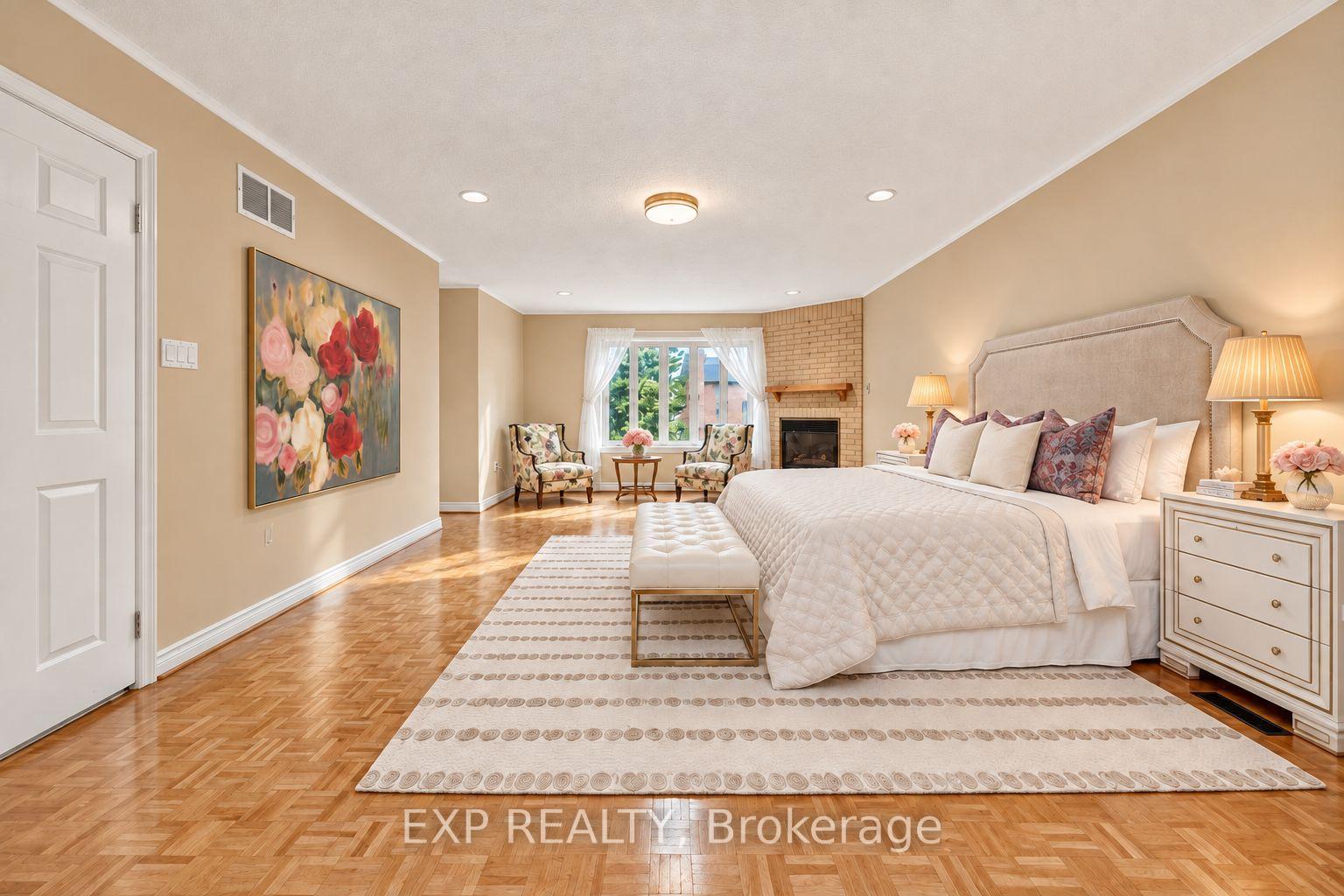 Photo 22 of 2 Shallmar Gardens, Richmond Hill, Bayview Hill — HOMEH