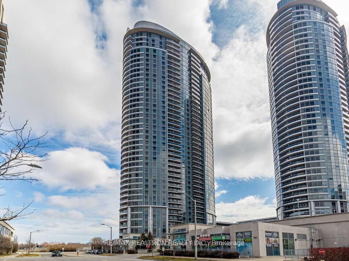 Front of Unit 1315, 135 Village Green Square