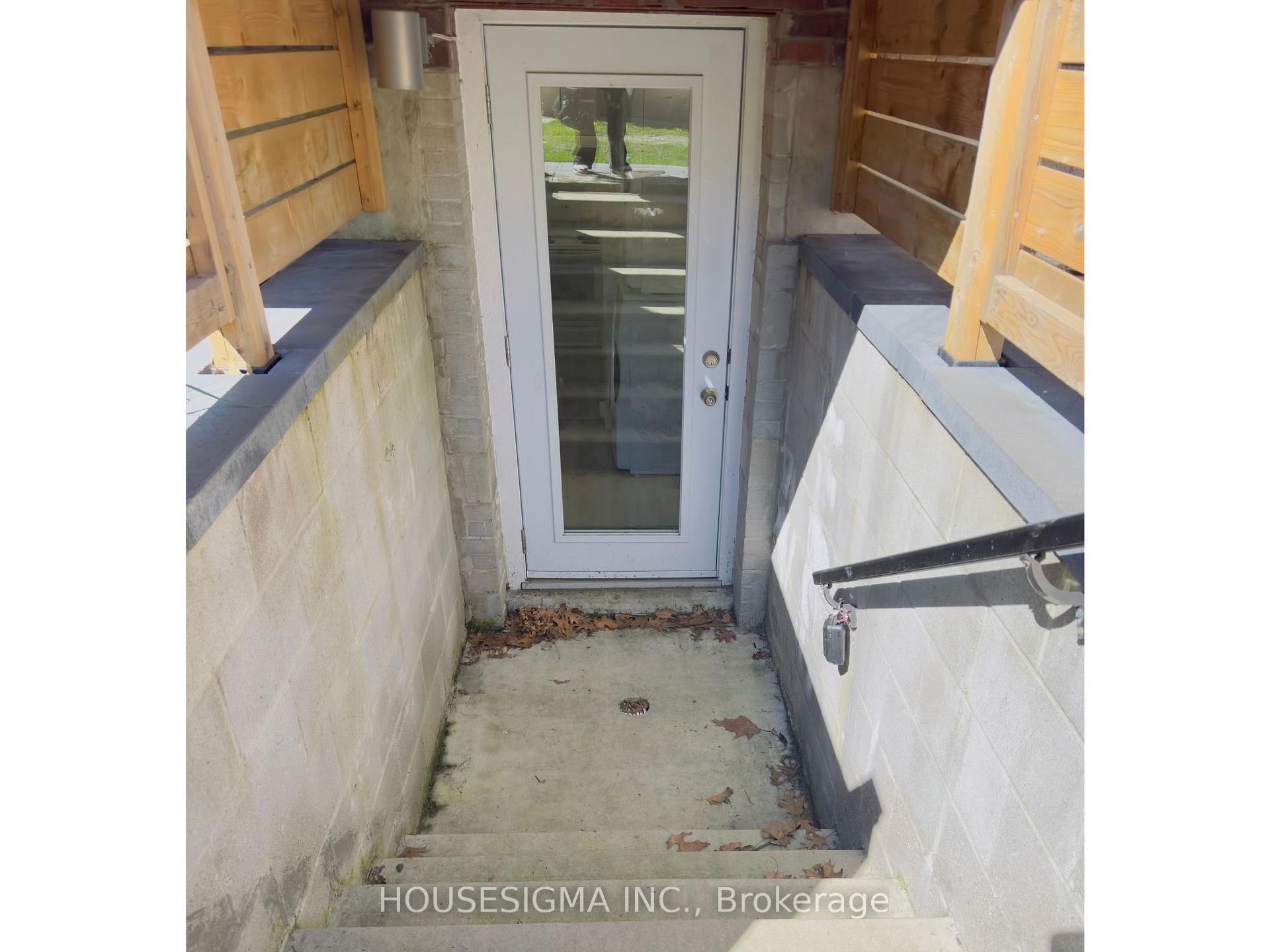 Photo 2 of 529 Runnymede Road, Toronto, Junction Area — HOMEH