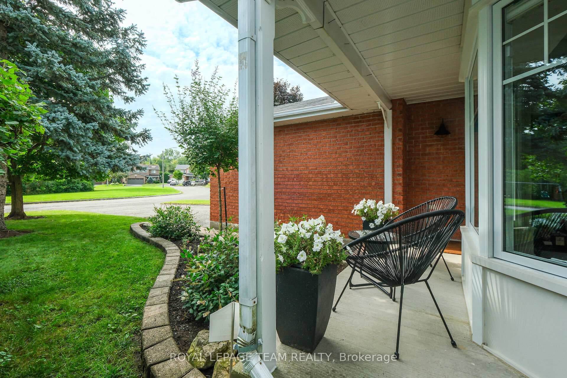 Photo 5 of 47 Dossetter Way, Ottawa, Hunt Club Park — HOMEH