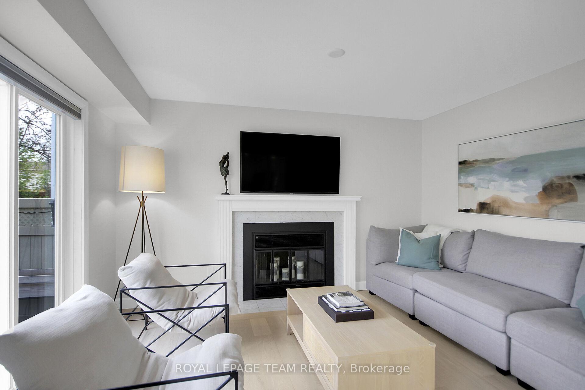 Photo 9 of 47 Dossetter Way, Ottawa, Hunt Club Park — HOMEH
