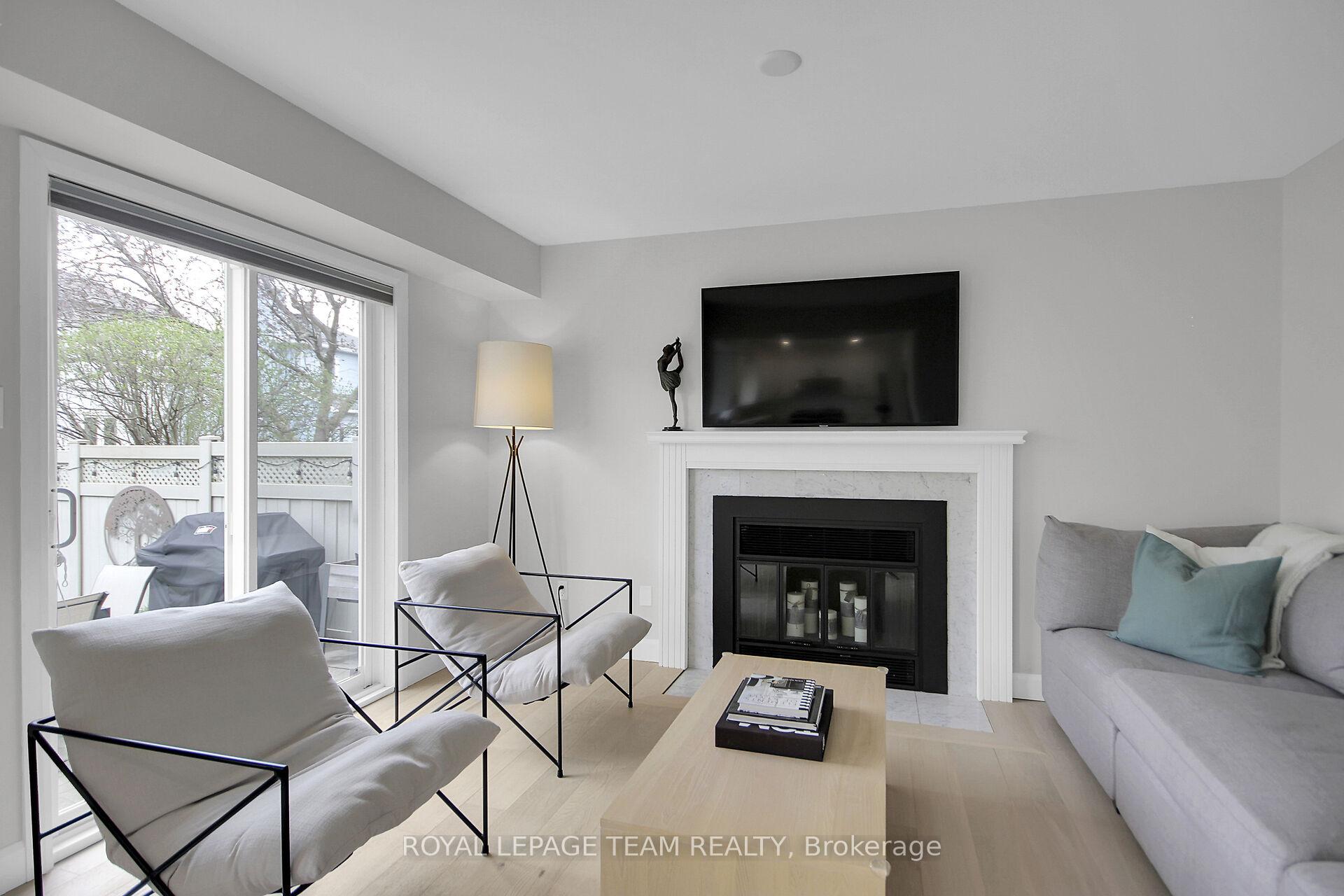 Photo 10 of 47 Dossetter Way, Ottawa, Hunt Club Park — HOMEH