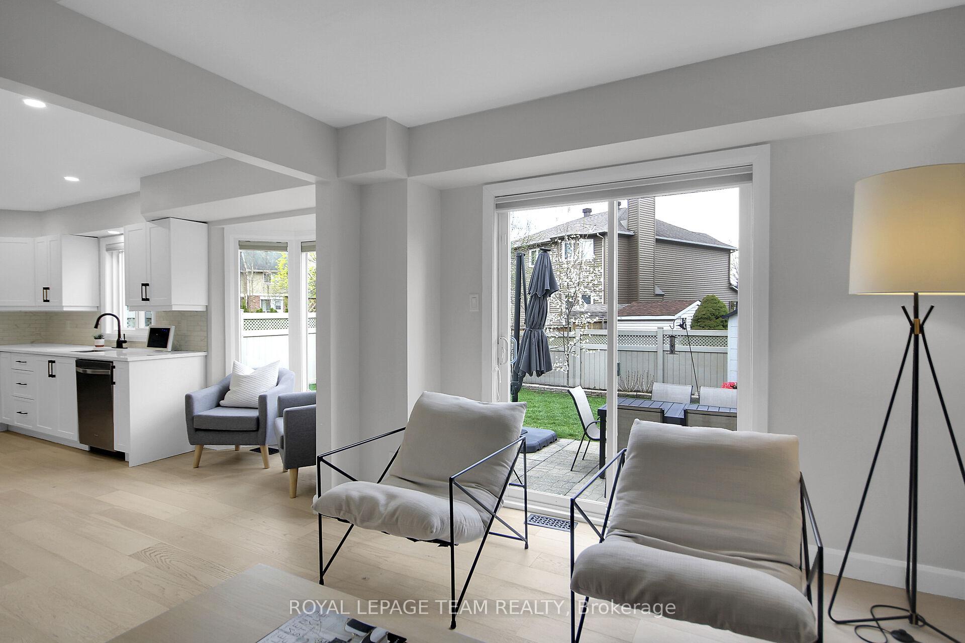 Photo 11 of 47 Dossetter Way, Ottawa, Hunt Club Park — HOMEH