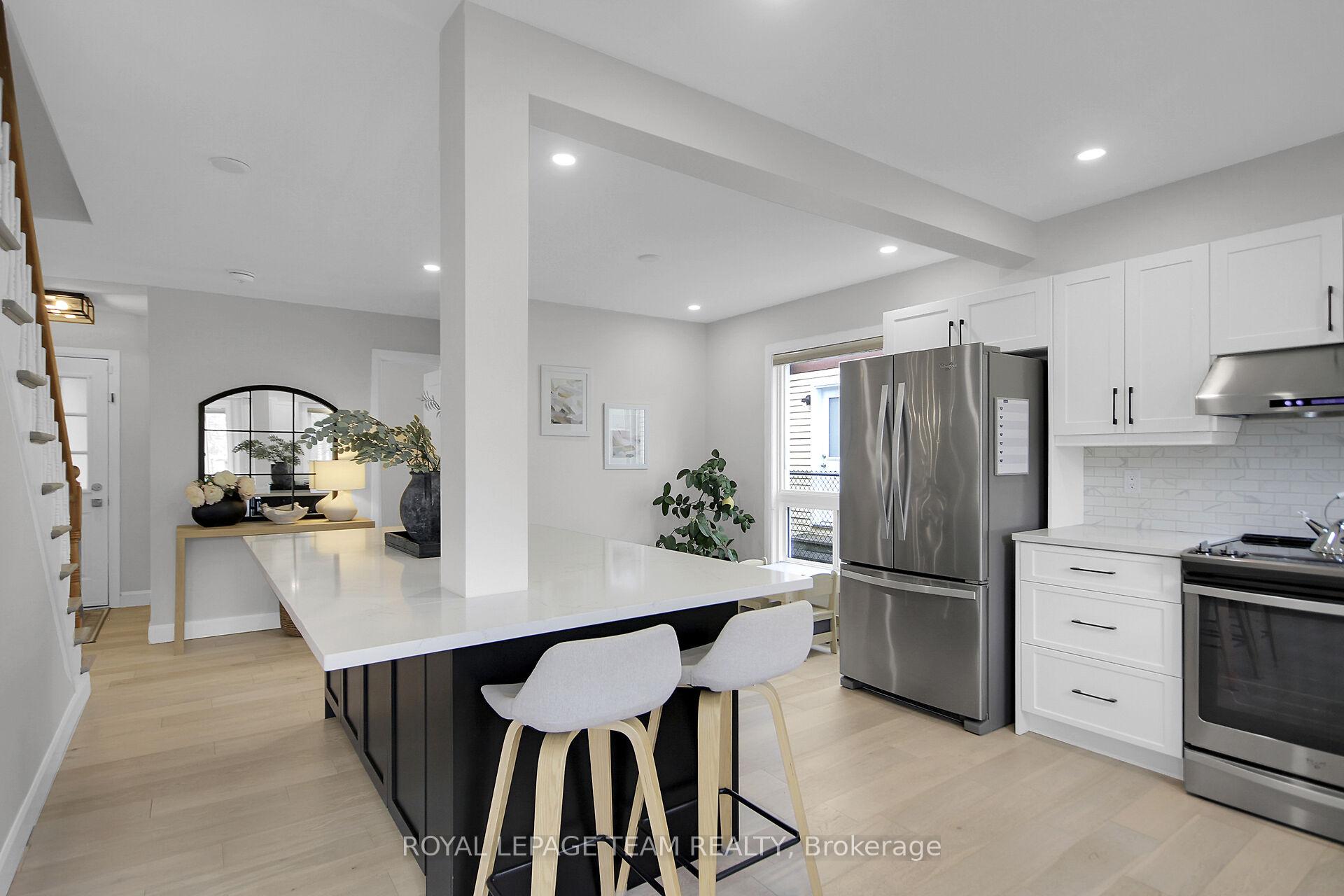 Photo 16 of 47 Dossetter Way, Ottawa, Hunt Club Park — HOMEH