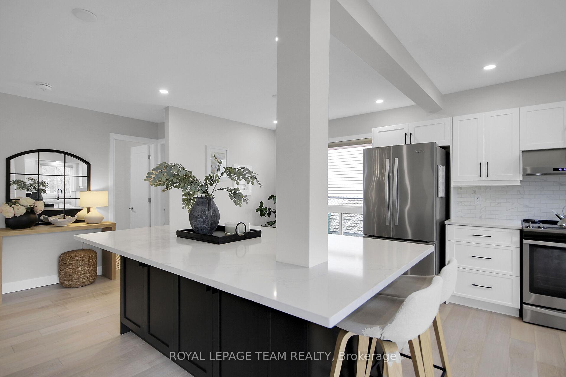 Photo 17 of 47 Dossetter Way, Ottawa, Hunt Club Park — HOMEH
