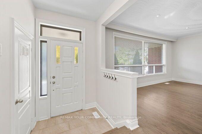 Photo 6 of 3 Indianola Drive, Etobicoke, Eringate-Centennial-West Deane — HOMEH