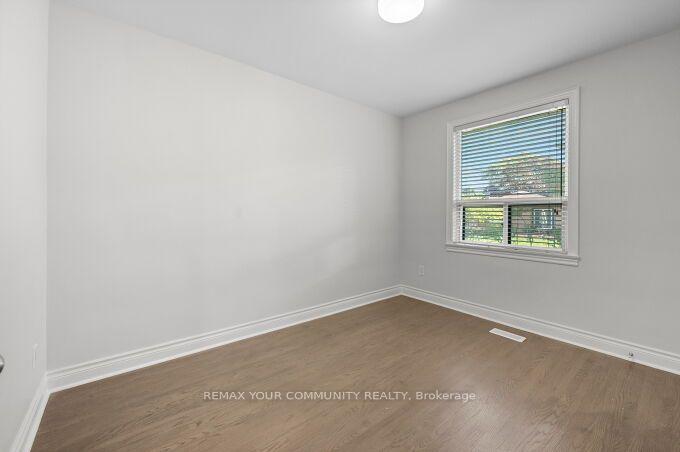 Photo 19 of 3 Indianola Drive, Etobicoke, Eringate-Centennial-West Deane — HOMEH
