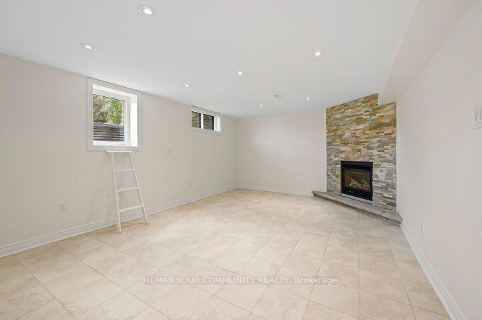 Photo 28 of 3 Indianola Drive, Etobicoke, Eringate-Centennial-West Deane — HOMEH