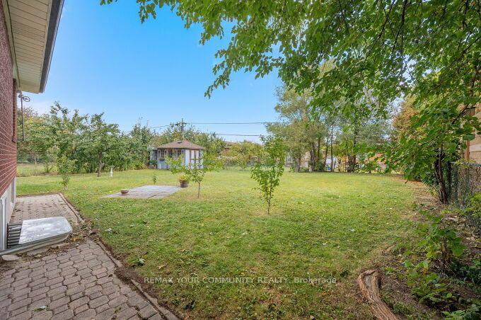 Photo 41 of 3 Indianola Drive, Etobicoke, Eringate-Centennial-West Deane — HOMEH