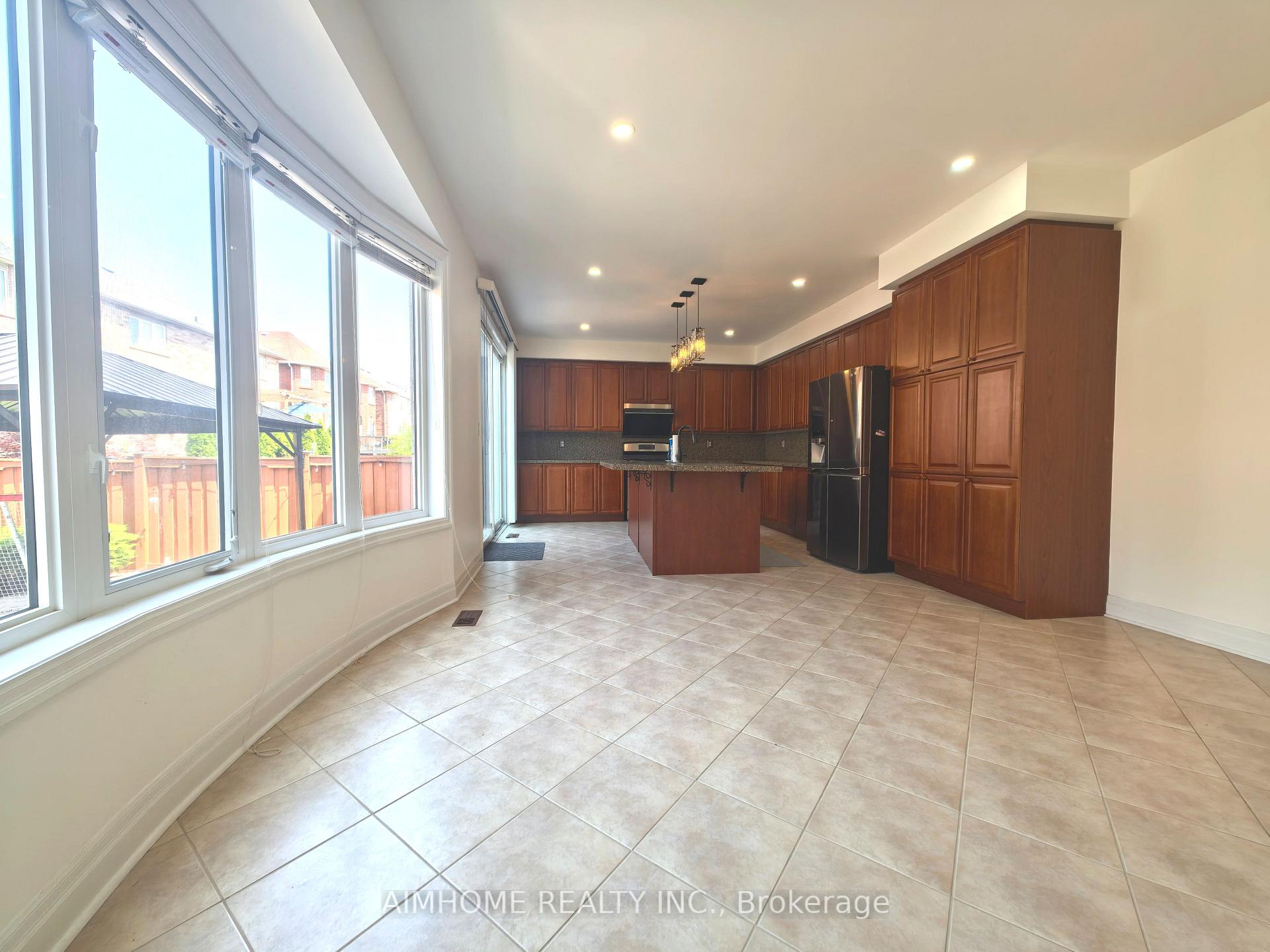 Photo 9 of 2173 Highcliffe Way, Oakville, Westmount — HOMEH