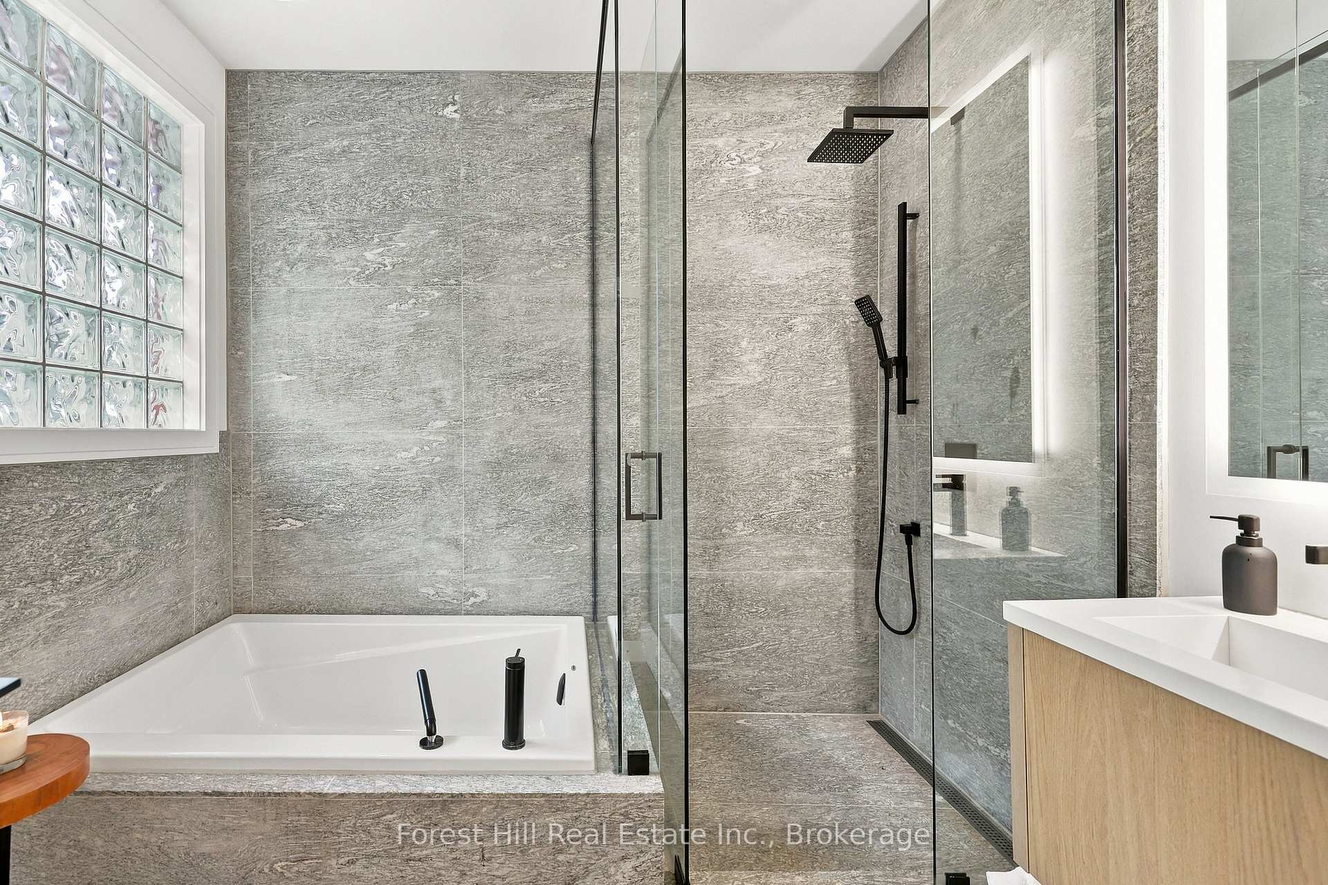 Photo 20 of Unit 15, 224 Blueski George Crescent, Blue Mountains — HOMEH