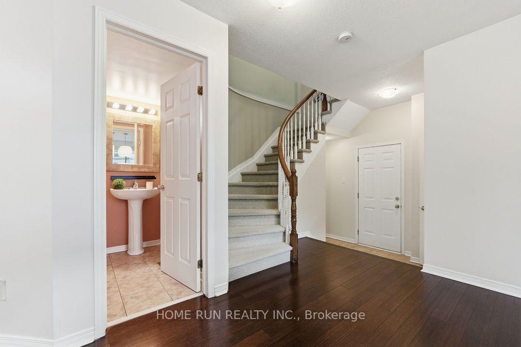 Photo 6 of 37 Tobermory Crescent, Ottawa, Kanata - Morgan's Grant/South March — HOMEH