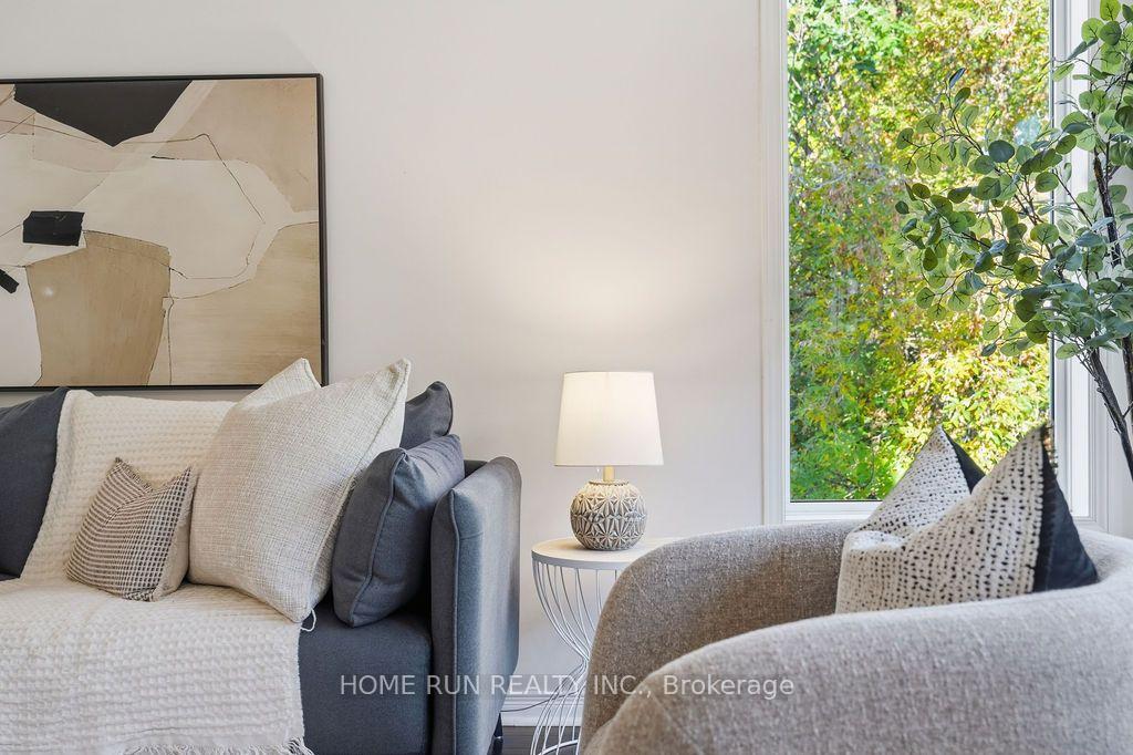 Photo 14 of 37 Tobermory Crescent, Ottawa, Kanata - Morgan's Grant/South March — HOMEH