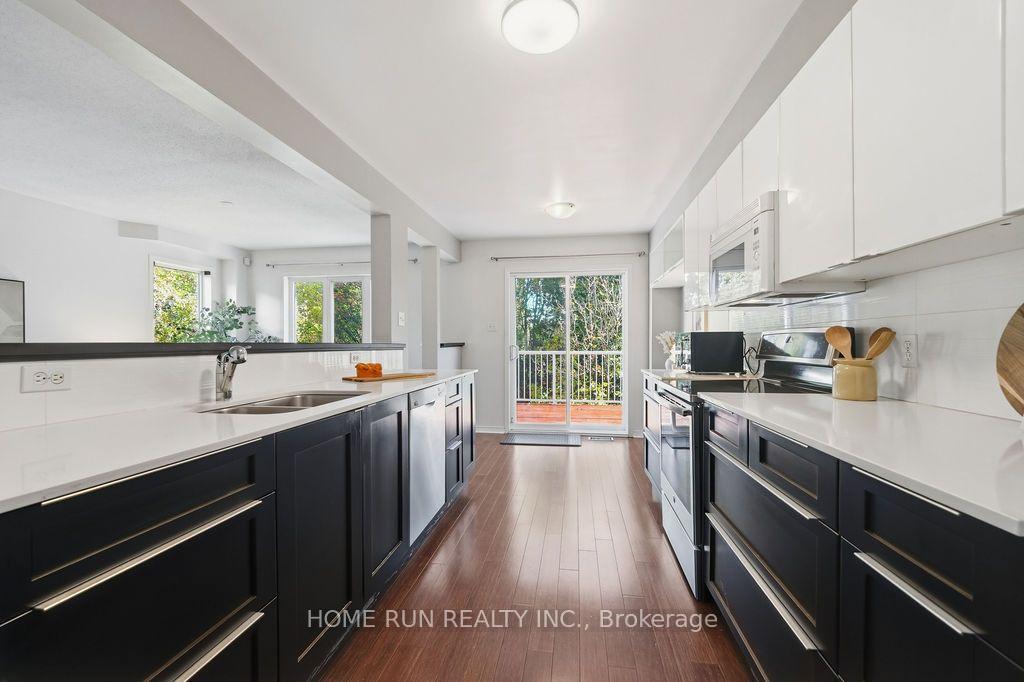 Photo 15 of 37 Tobermory Crescent, Ottawa, Kanata - Morgan's Grant/South March — HOMEH