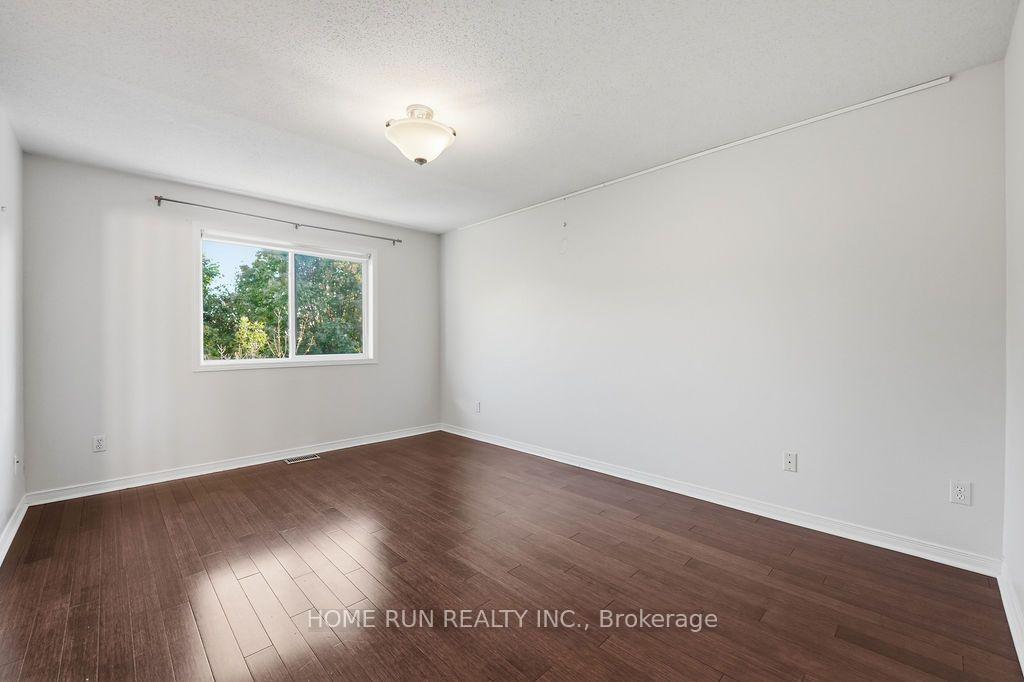 Photo 28 of 37 Tobermory Crescent, Ottawa, Kanata - Morgan's Grant/South March — HOMEH