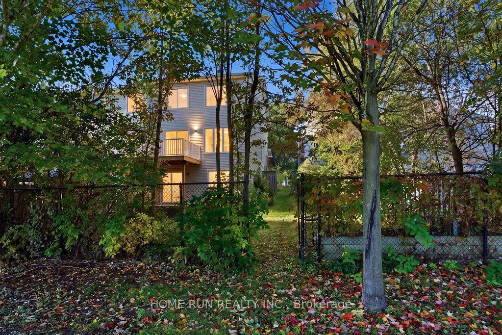 Photo 46 of 37 Tobermory Crescent, Ottawa, Kanata - Morgan's Grant/South March — HOMEH