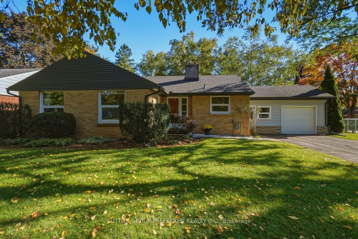 Photo 5 of 465 Glen Crescent, London, North P — HOMEH
