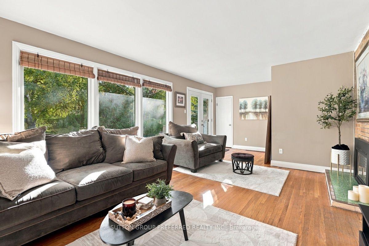 Photo 8 of 465 Glen Crescent, London, North P — HOMEH