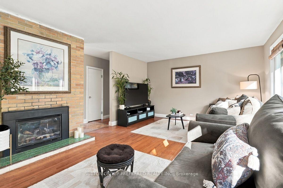 Photo 9 of 465 Glen Crescent, London, North P — HOMEH