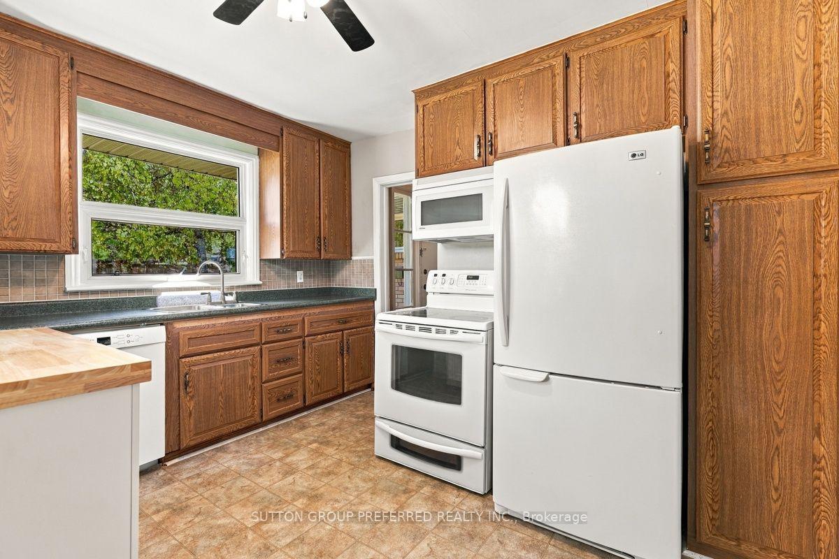 Photo 12 of 465 Glen Crescent, London, North P — HOMEH