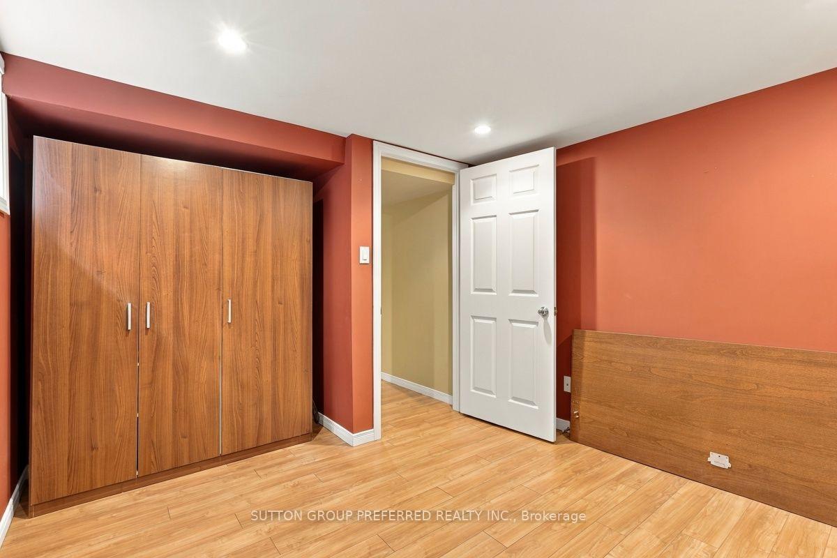Photo 31 of 465 Glen Crescent, London, North P — HOMEH