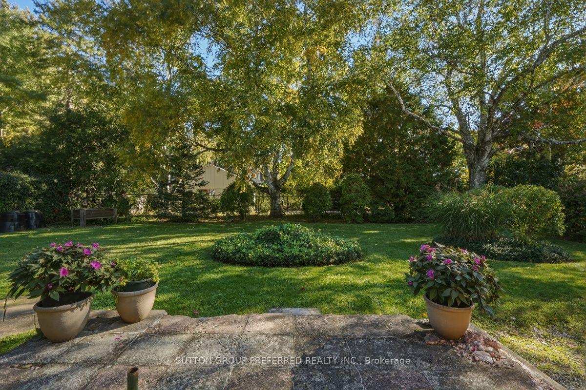 Photo 36 of 465 Glen Crescent, London, North P — HOMEH